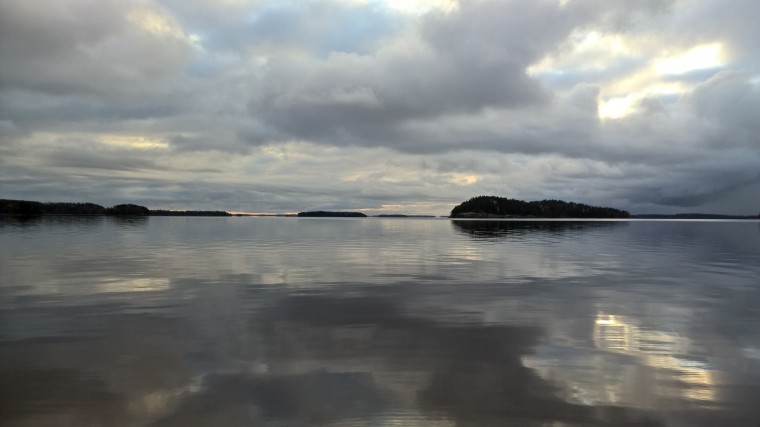 Suur-Saimaa on aina lumoava. Mys lokakuussa. Kuva on otettu lauantaina 21.10.